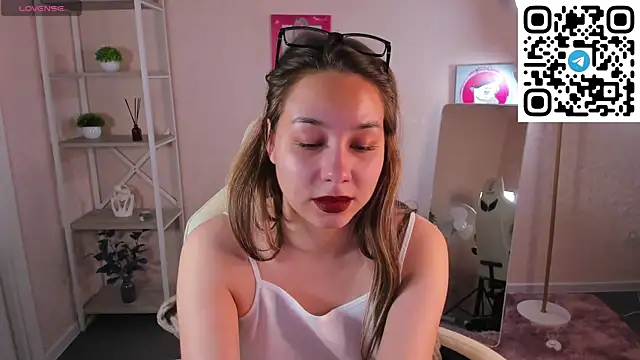 Al1ice_Moures's cam snapshot