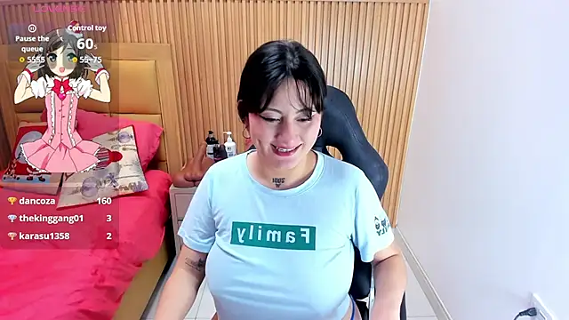 LOLAMAXI's cam snapshot