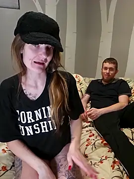 YourFavCanadianMILF live sex cam