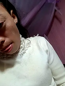 llomayy-love's cam snapshot