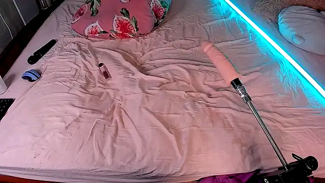 Jess_Lui's cam snapshot