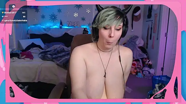 CirqueNoirBlu's cam snapshot