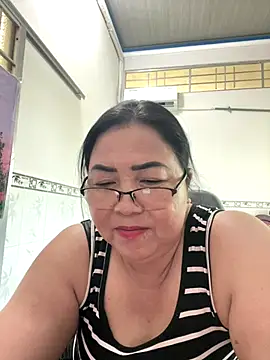 Alinat_'s cam snapshot