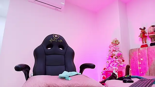 arl_chloee's cam snapshot