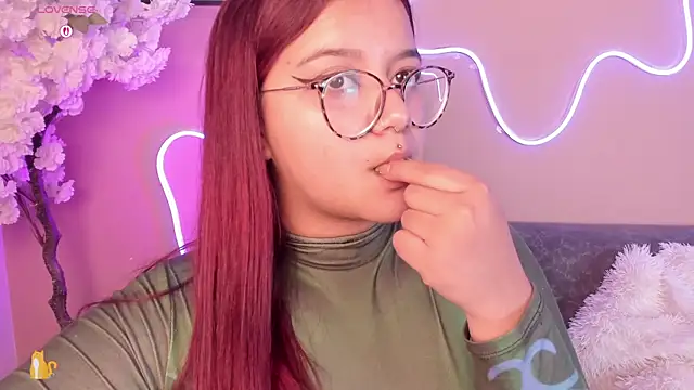 Sally__Walker's cam snapshot