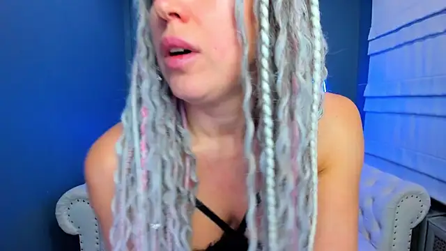 rock_n_roxy's cam snapshot