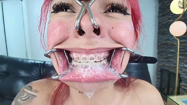 miss___abigail's cam snapshot