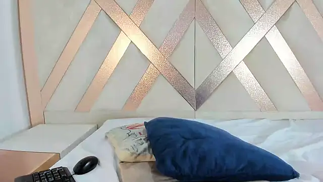 Cassandra_Armani's cam snapshot