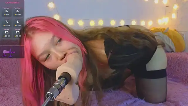 May_aster's cam snapshot