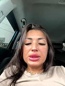 RuslanaXX's cam snapshot