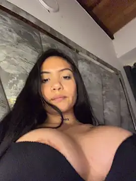 liahouses's cam snapshot