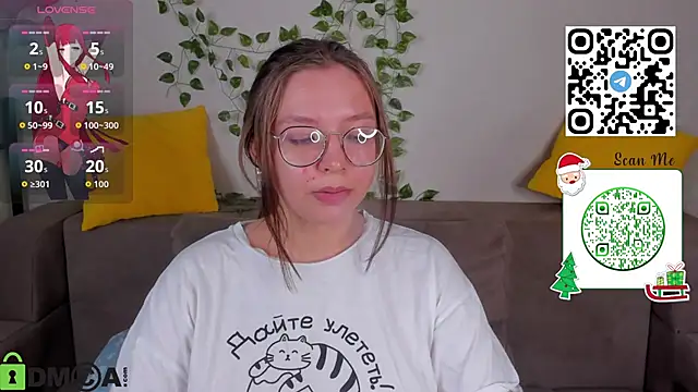 Nuura_Moore's cam snapshot