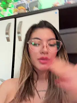 Your_Honeey's cam snapshot