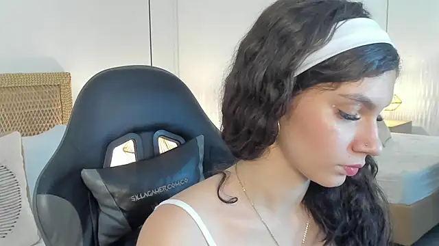 cloee20_'s cam snapshot