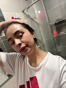 Linna_Cam's cam snapshot