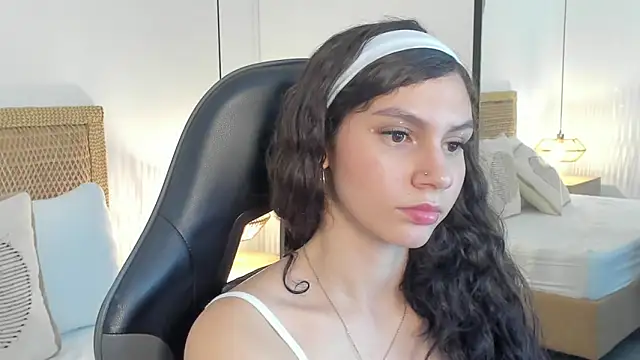 cloee20_'s cam snapshot