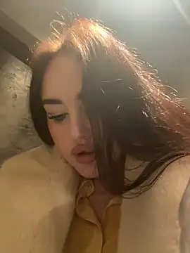 KiraSunshine live sex cam