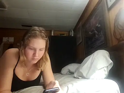 Ryan_and_Aurora live sex cam