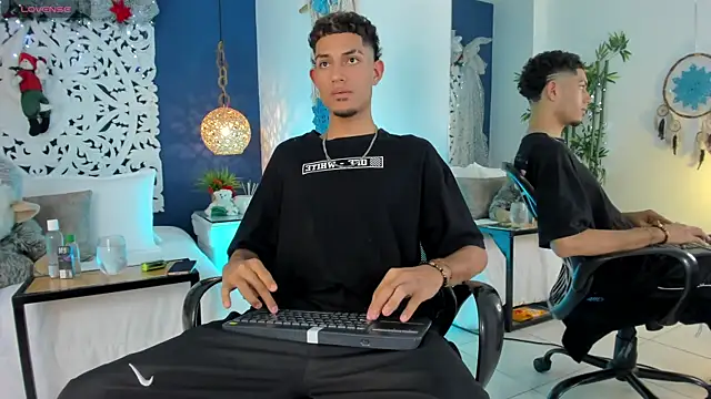 Adonis_WB's cam snapshot