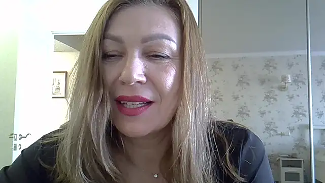 Alexandra-Rosee's cam snapshot