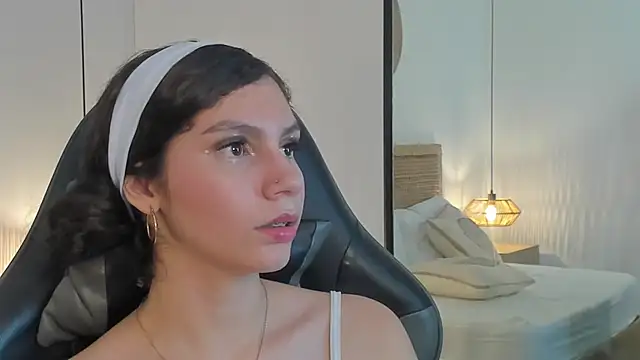 cloee20_'s cam snapshot