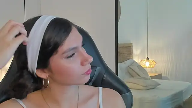 cloee20_'s cam snapshot