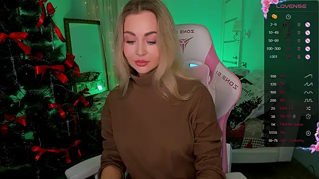 AdeleRoberts's cam snapshot