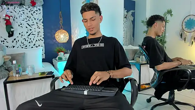 Adonis_WB's cam snapshot