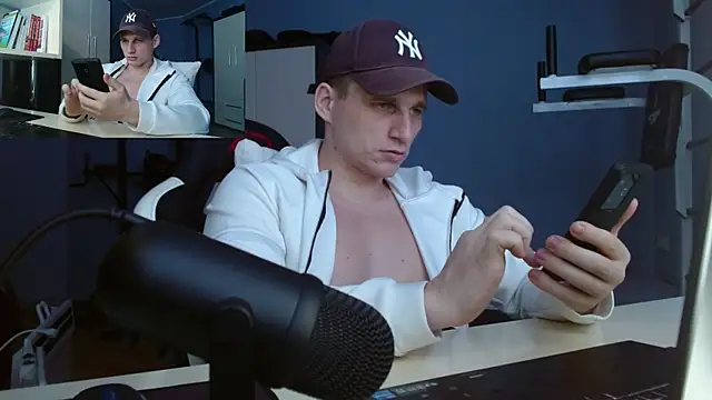 Poliglotjoe1's cam snapshot