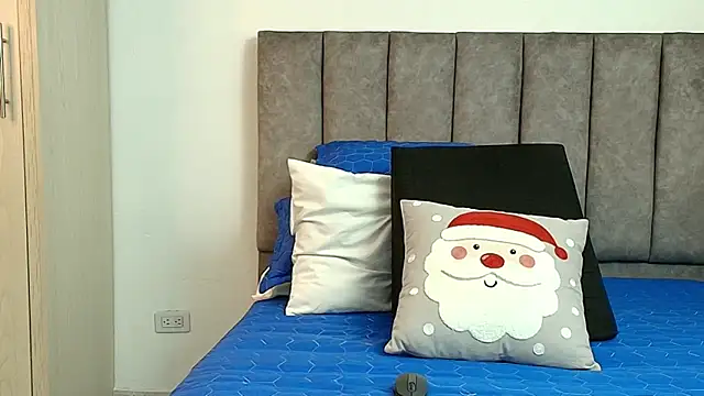 karina_lewis_'s cam snapshot