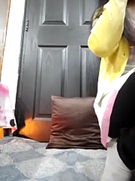 meenu_baby's cam snapshot