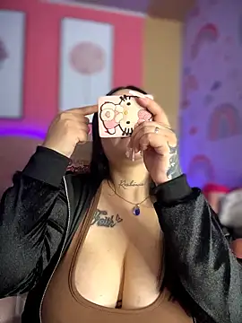 Megaan__More's cam snapshot