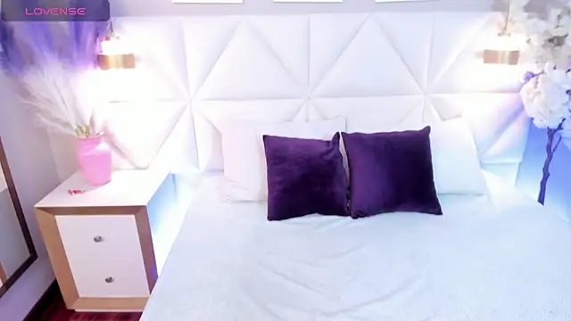 Adara__carter_'s cam snapshot