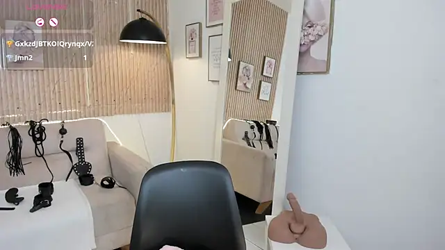 RACHEL_EV's cam snapshot