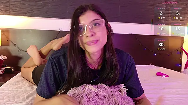 Lola_Pierce's cam snapshot