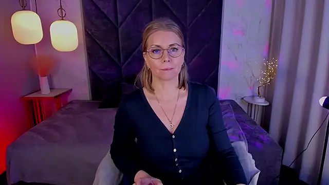 Annie_Light's cam snapshot