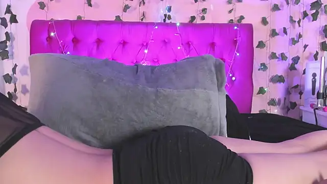 Natasha_Nassty_'s cam snapshot