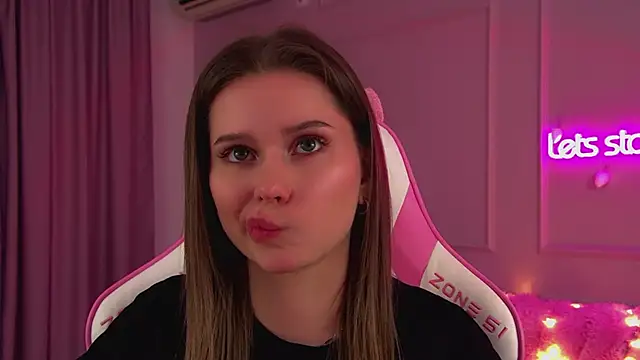 DianaVert's cam snapshot