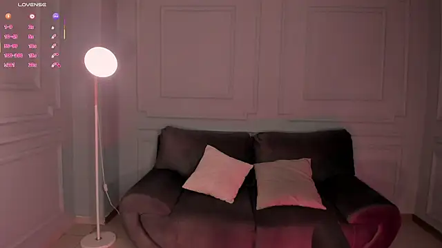 TaraLawrence's cam snapshot