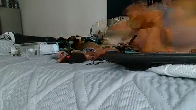 Hugetittiesxx2's cam snapshot