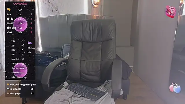 moon2_1_'s cam snapshot