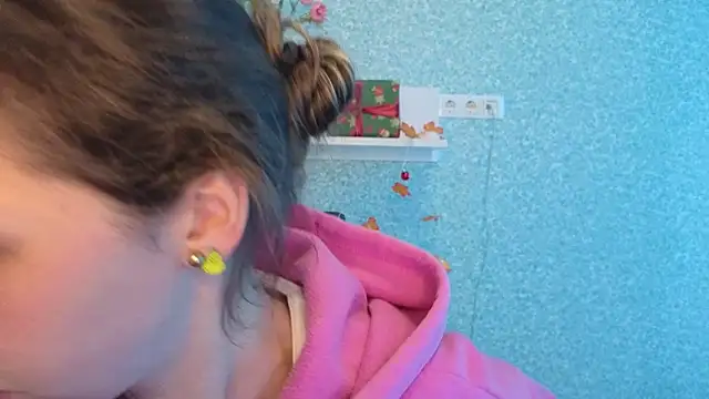 CuteEllii's cam snapshot