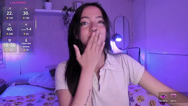 Laraa_Rouss_'s cam snapshot