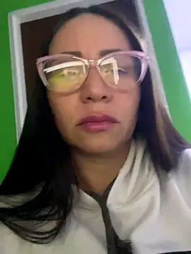 HealingHoney's cam snapshot