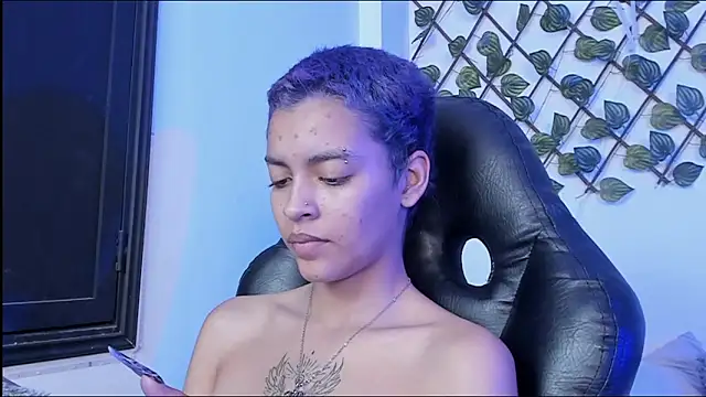 Anny_Kiitty's cam snapshot