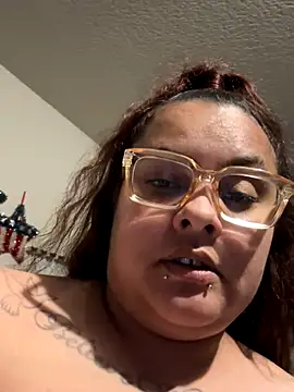 DatBishYouMiss live sex cam