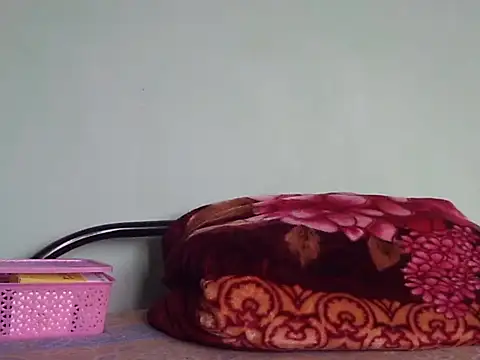 Pooja-suman's cam snapshot