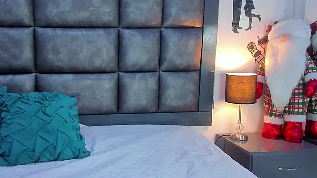 Sasha_Picot17's cam snapshot