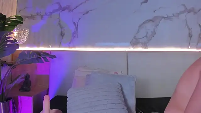 ValSmith_'s cam snapshot