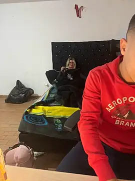 QUEENANDJOKER's cam snapshot